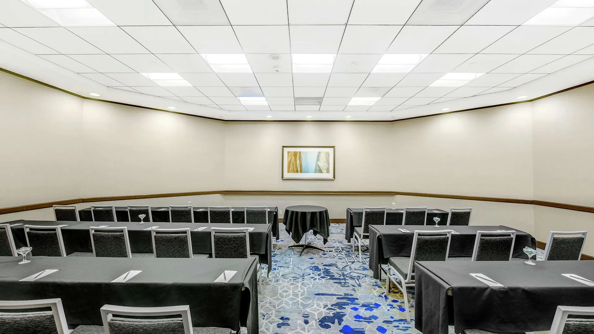 Embassy Suites By Hilton Anaheim-Orange 3*, Anaheim